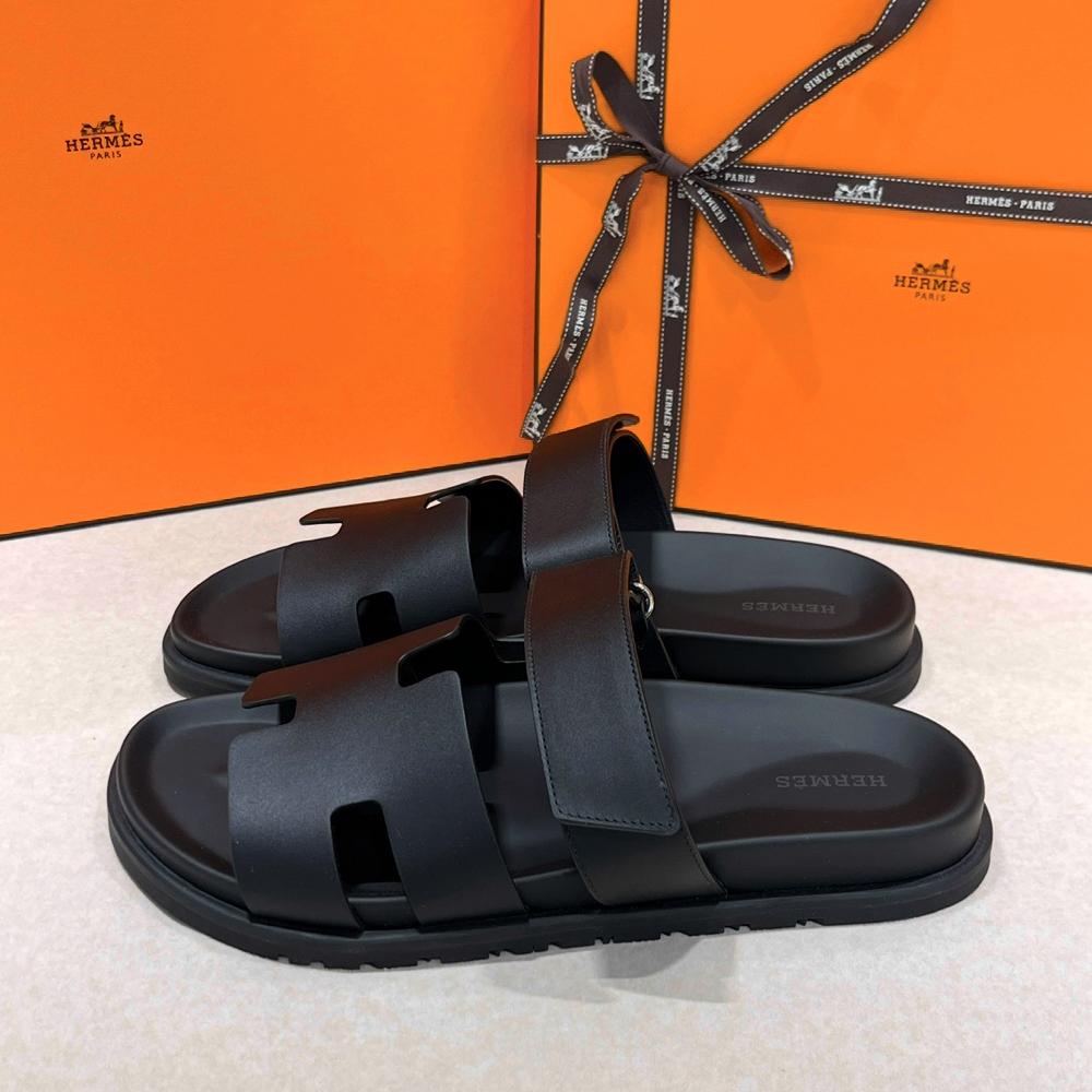 HERMES Men’s Chypre Classic Black Sandal