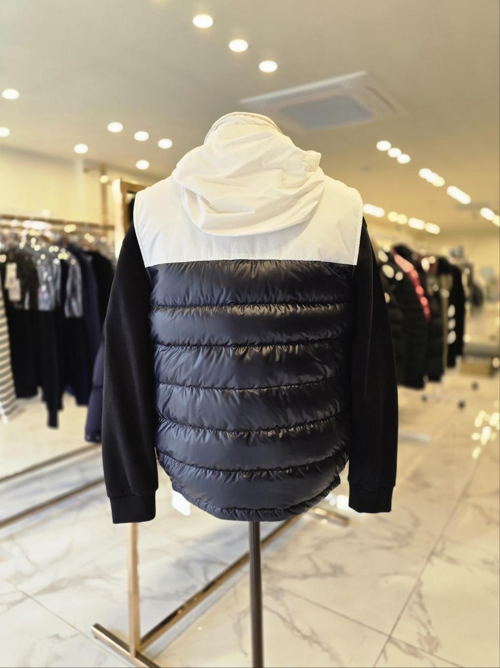 Moncler CERCES Puffer Down Vest for Men 1A00058 595ZJ778