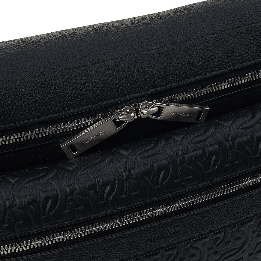 Ferragamo Men's Gancini Pattern Leather Crossbody Bag 24 1303 NERO 0763368