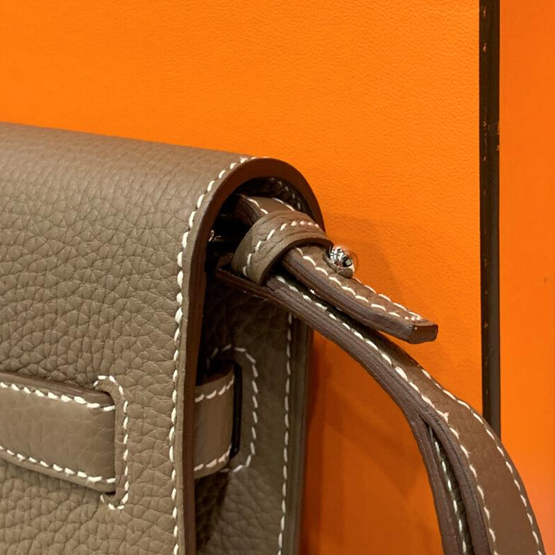 HERMES Etoupe Monochrome Kelly Depeches 25 Leather Pouch