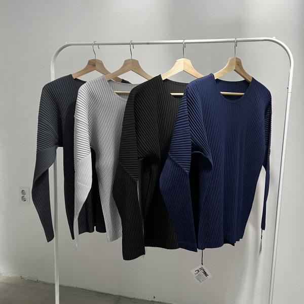 Issey Miyake Homme Plisse Basic Unisex Long Sleeve T-Shirt JK021
