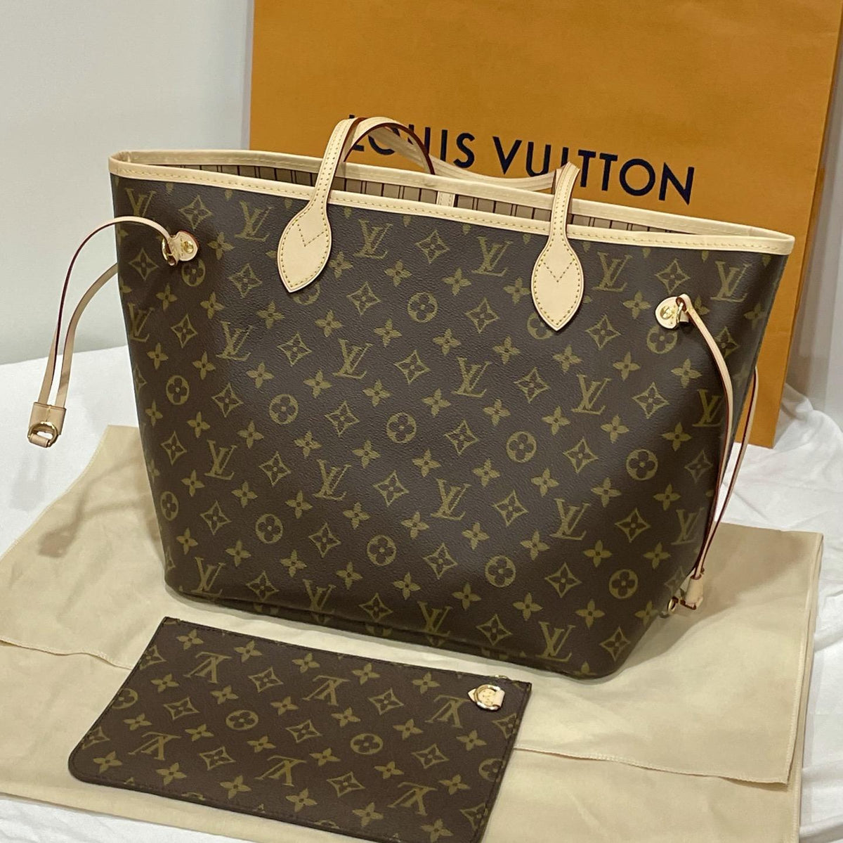 Louis Vuitton Monogram Beige Neverfull MM Women’s Shopper Shoulder Bag