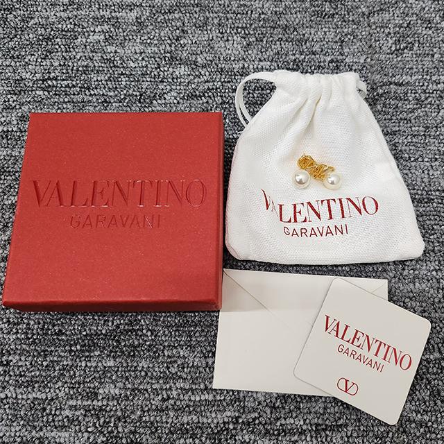 VALENTINO V Logo Signature Pearl Drop Earrings 5W2J0E36 UXM 0O3