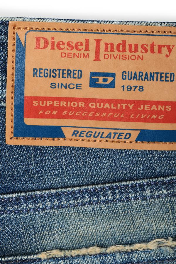 DIESEL 1998 DBUCK Bootcut Denim Jeans Blue L32 Men’s Pants A1221809L35 01