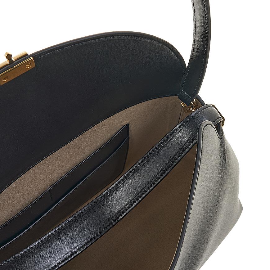 Toteme T-Lock Top Handle Tote Bag Black Leather Women’s Tote 234 WLGBG417 LE0025