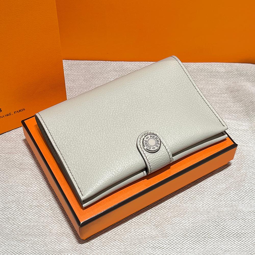 HERMES Epsom Calfskin RMS Passport Holder Wallet Beton