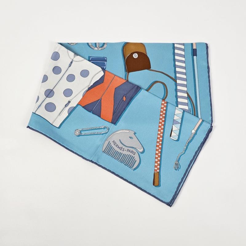 HERMES Promenade Coquette Silk Scarf 70cm Women