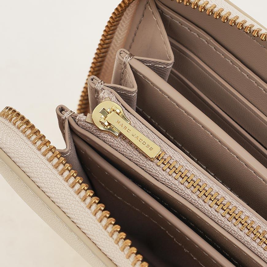 Marc Jacobs Women’s Leather Continental Long Wallet