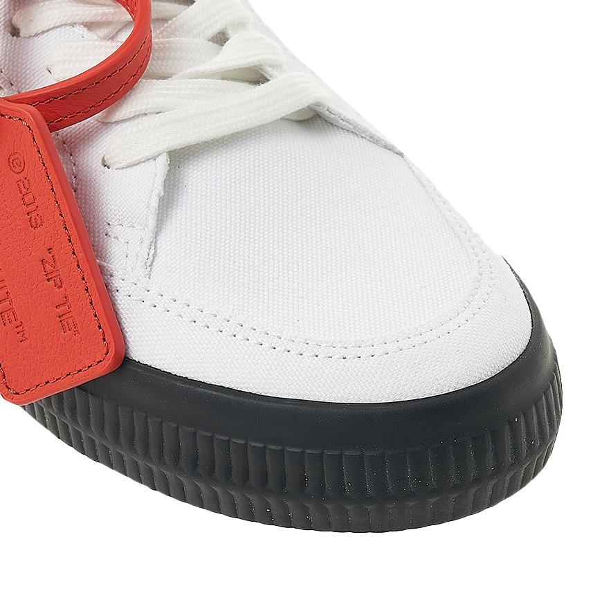 OFF WHITE Mens Arrow Low-Top Sneakers OMIA085S23FAB0010150