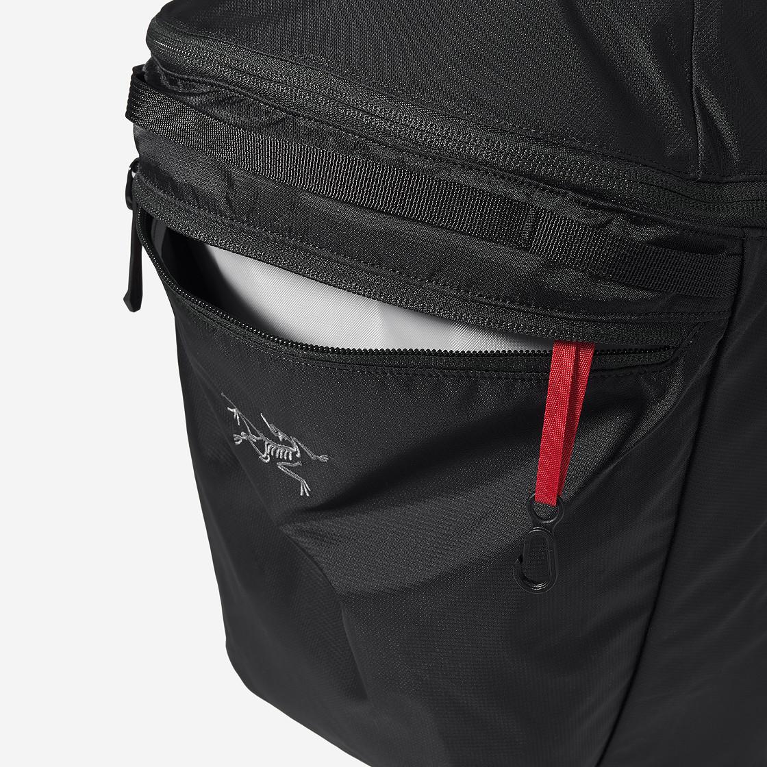 ARC`TERYX Heliad 15 Backpack Black Lightweight Hiking Daypack