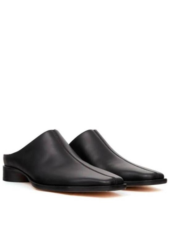 MM6 Black Leather Mule Slippers SH3WX0006 P7978 T8013