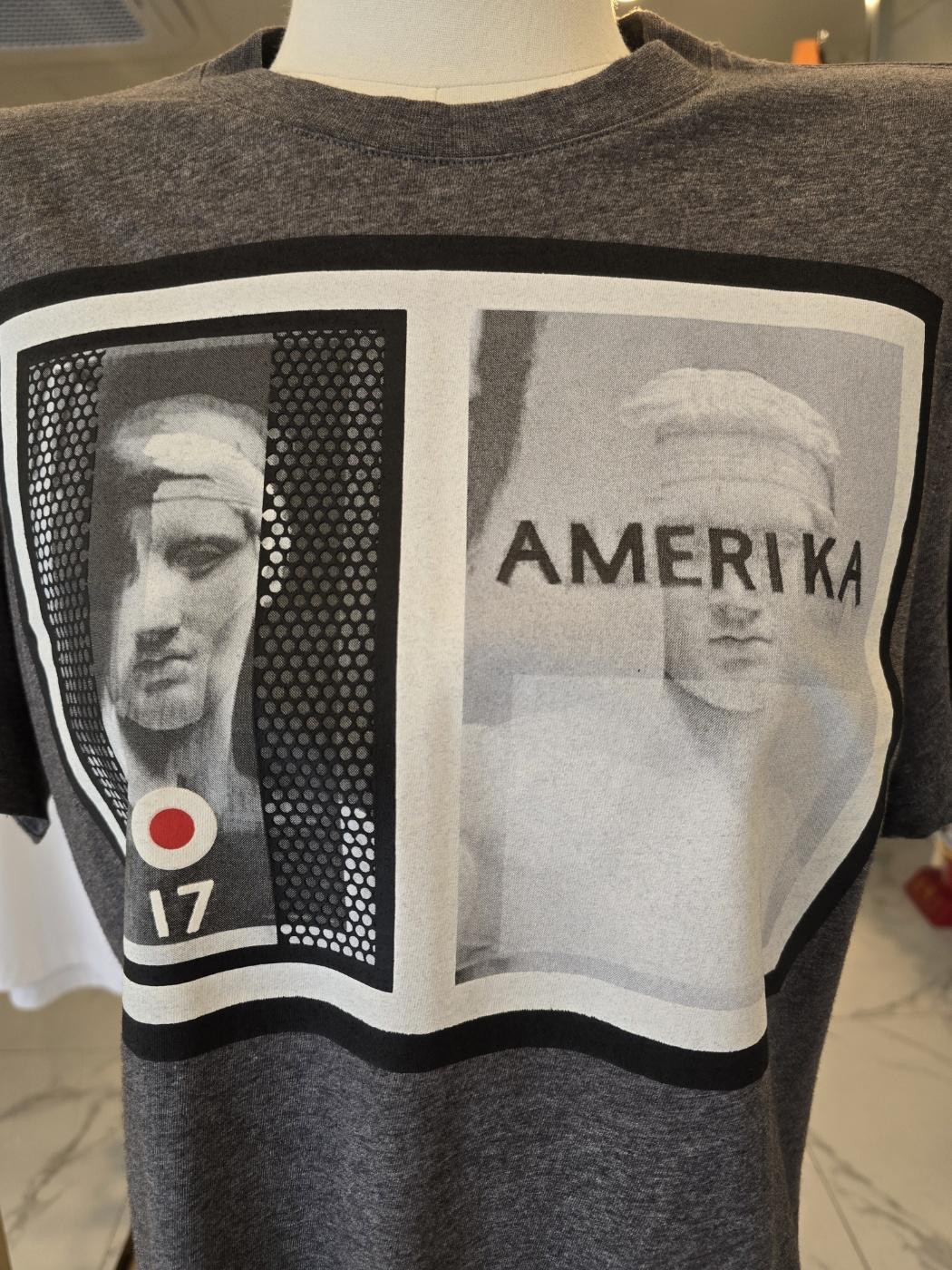 GIVENCHY America Grey Crewneck T-Shirt for Men 13W 7416 651 030