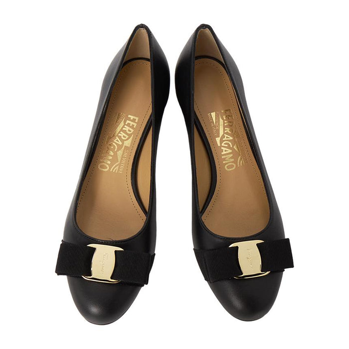 Ferragamo Vara Bow Women’s Pumps C Width VARA SOFT NERO 0775750