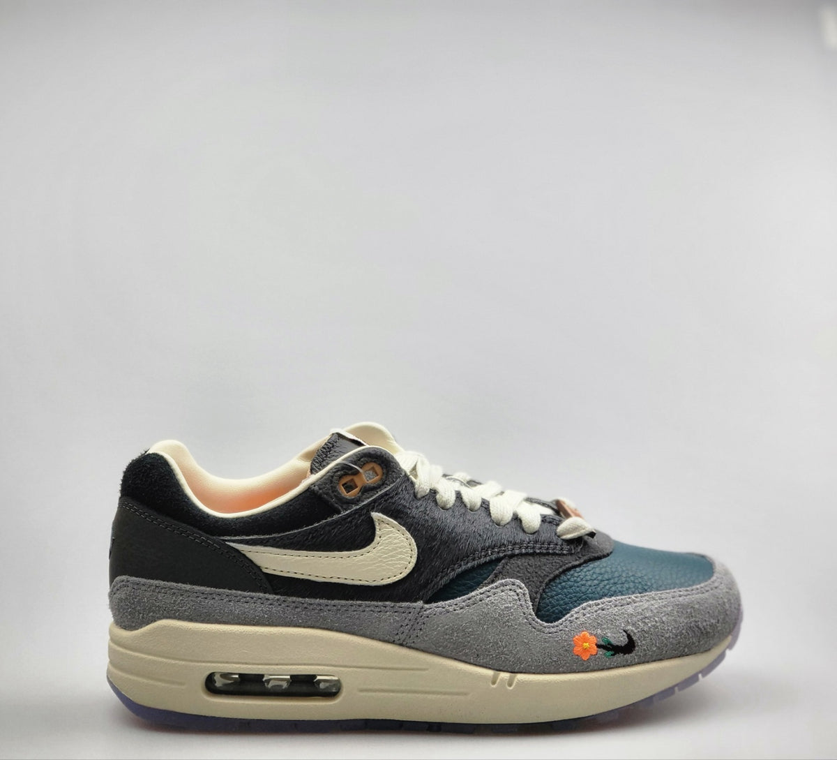 Nike Kasina x Air Max 1 Mandarin Duck Particle Grey Low-Top Sneakers