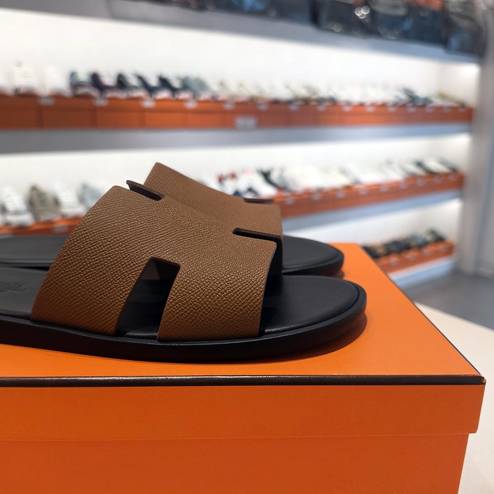 HERMES Men’s Izmir Brown Black Leather Slide Sandals