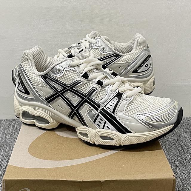 Asics Gel Nimbus 9 Low-Top Sneakers Unisex 1201A424 105