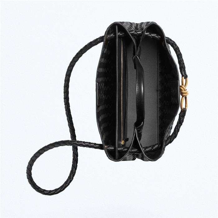 Bottega Veneta Medium Andiamo Leather Tote Bag Black