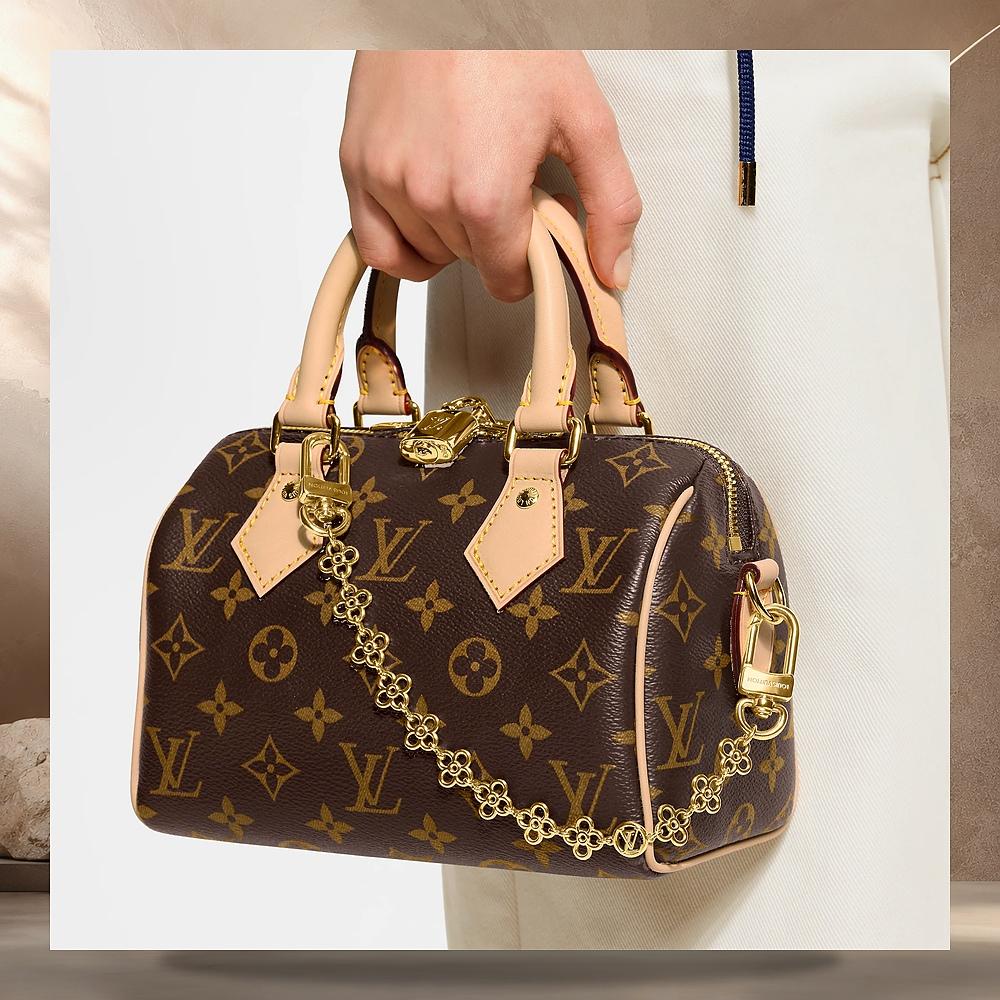 Louis Vuitton LV Charm Chain Bag Charm Gold Metal Keyring M03942