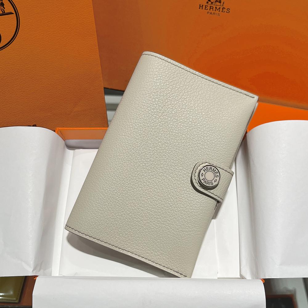 HERMES Epsom Calfskin RMS Passport Holder Wallet Beton
