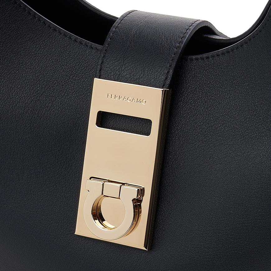 Ferragamo Women’s Buckle Hobo Bag 21 4966 NERO 0764378
