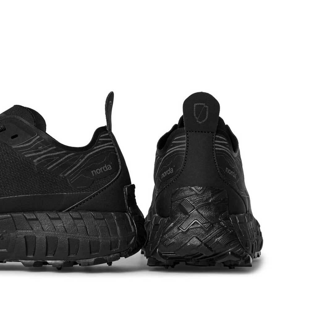 norda Stealth Black Women’s Running Sneakers Low-Top 001