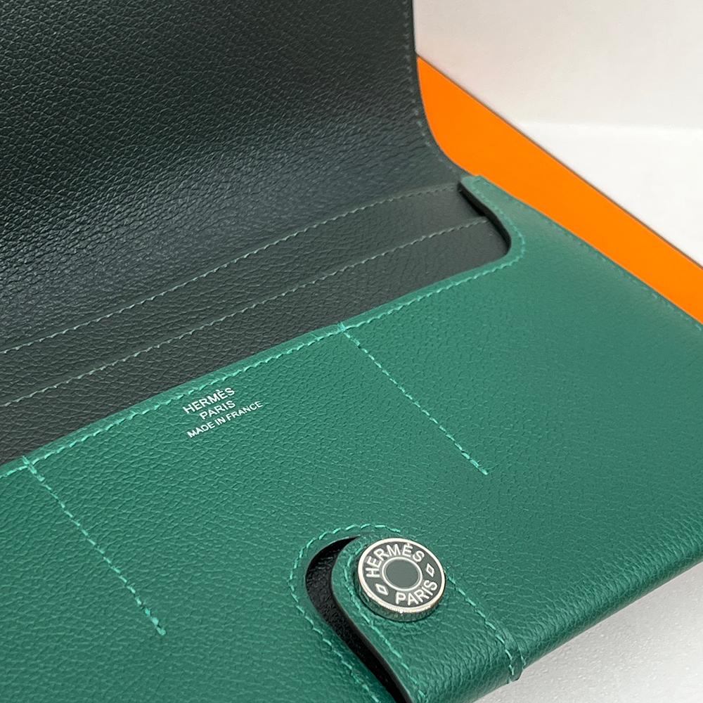 HERMES Green Long Wallet Pouch with Palladium Hardware
