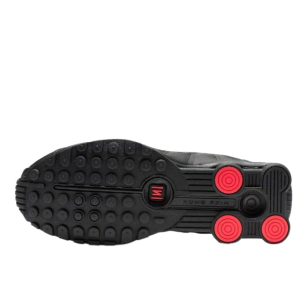 Nike Shox R4 Black Low Top Sneakers