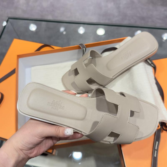 HERMES Oran Light Beige Calfskin Sandals Women