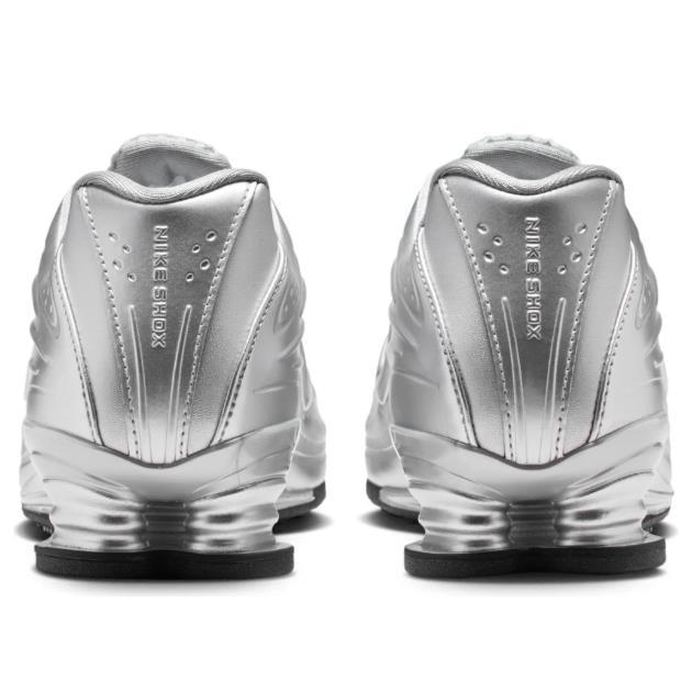 Nike Shox Z Silver Low-Top Sneakers Women’s