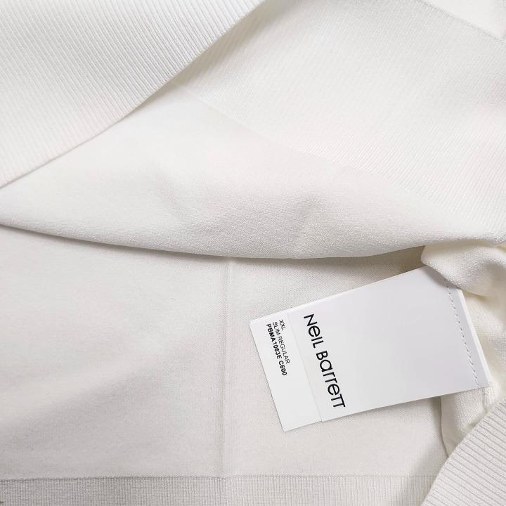 Neil Barrett Men’s White Tech Knit Short-Sleeve T-Shirt PBMA1063E C600