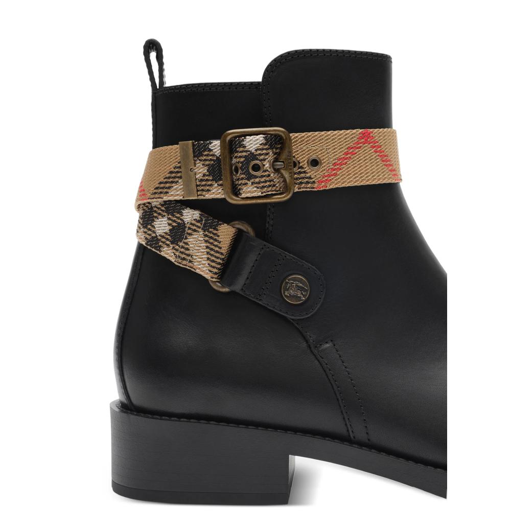 BURBERRY Black Leather Huntley Ankle Boots