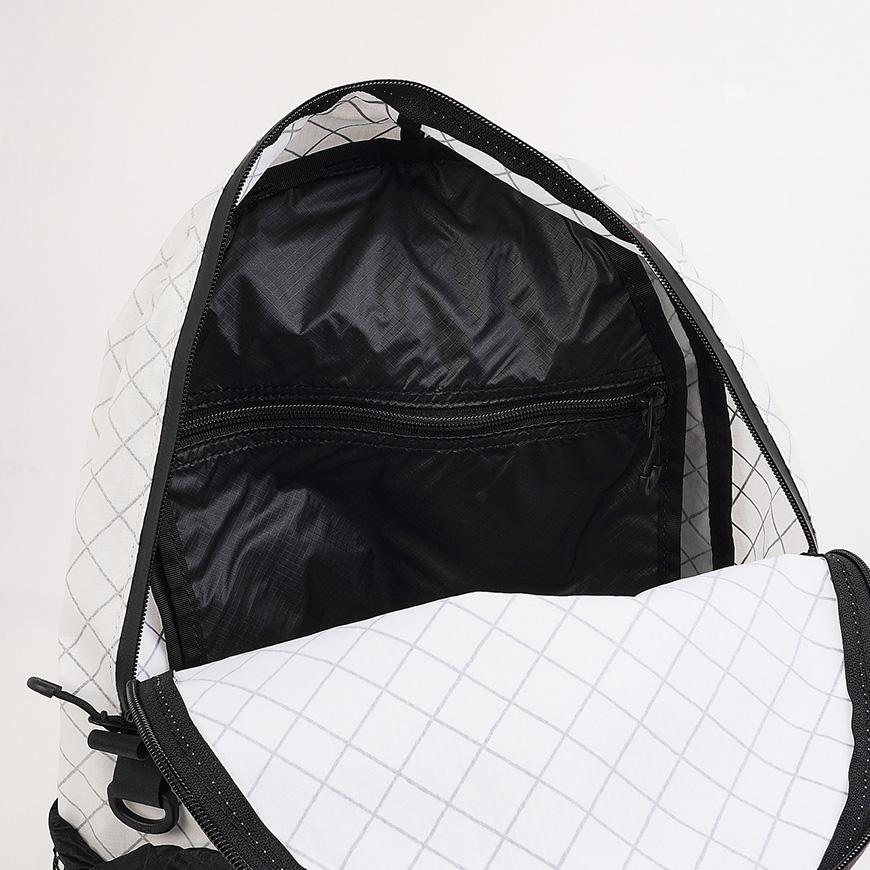 and wander Unisex Eco Pack 20L Daypack Backpack 574597 5204