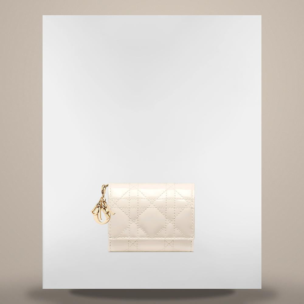 DIOR Lady Dior Lotus Card Holder Dusty Ivory Patent Cannage Calfskin