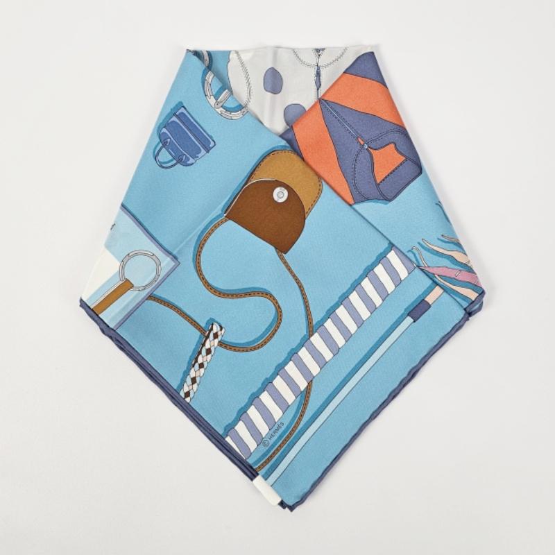 HERMES Promenade Coquette Silk Scarf 70cm Women
