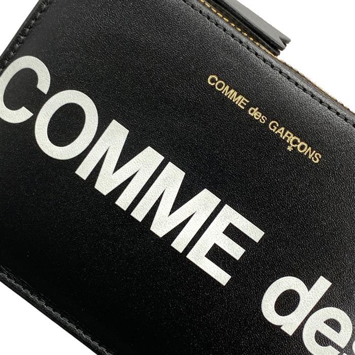 Comme des Garcons Classic Leather Zip Card Holder with Large Logo