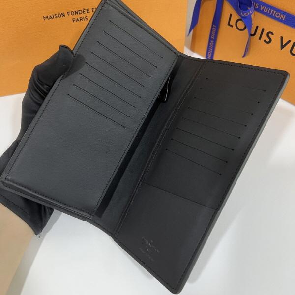 Louis Vuitton Taurillon Black Brazza Long Wallet Unisex M69038