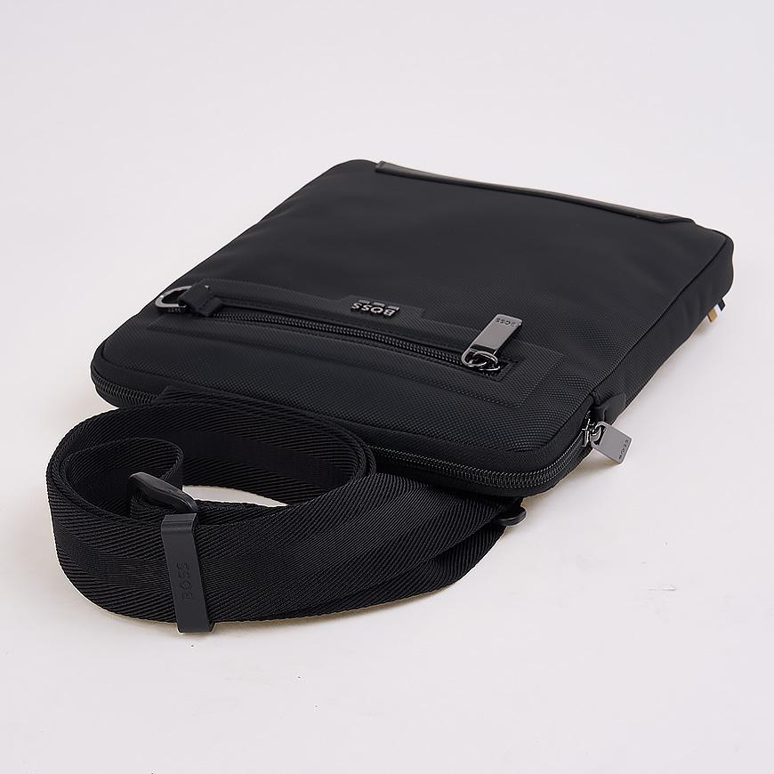 HUGO BOSS Men's Logo Hardware Reporter Crossbody Bag 50557793 001