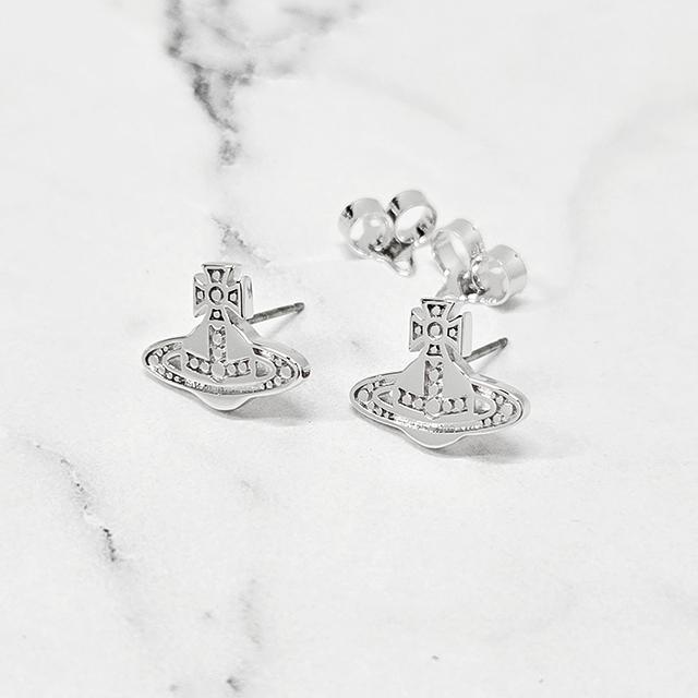 Vivienne Westwood Marinetta Earrings Silver-Tone Studs 6201038F 02P019 P019