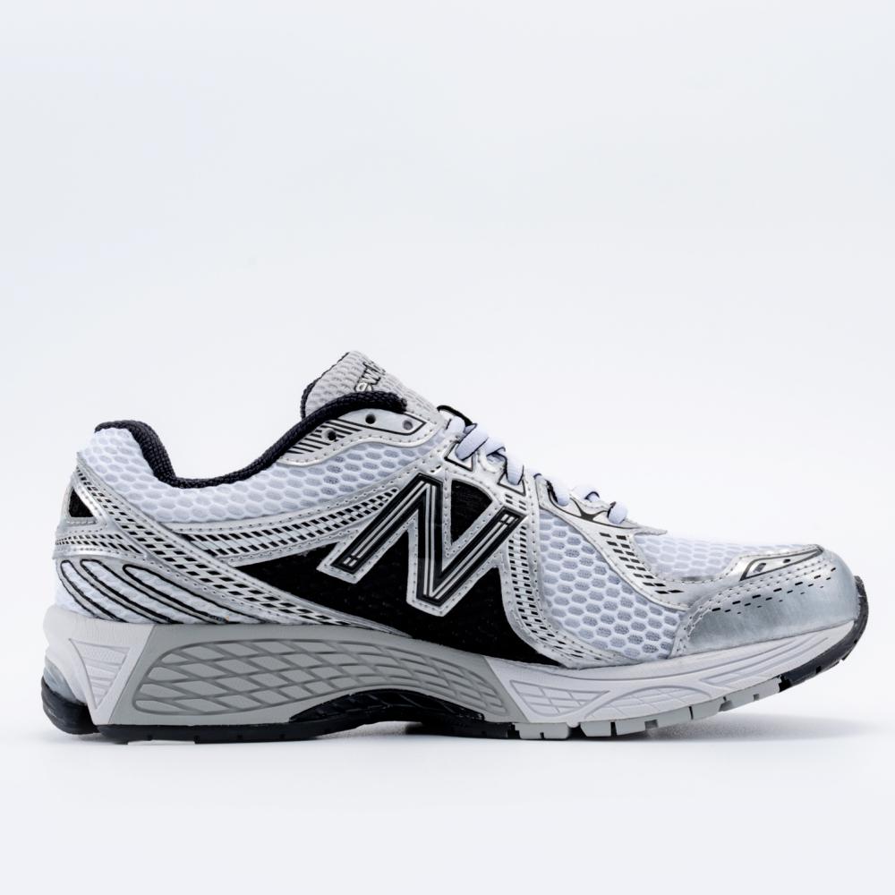New Balance White Black 860v2 Low Top Sneakers Men’s