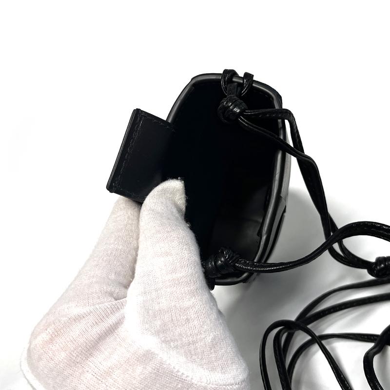 Bottega Veneta Black Leather Cassette Pouch Crossbody Bag 730541 VCQC4