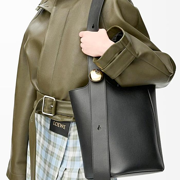 LOEWE Smooth Calfskin Pebble Bucket Bag Medium Shoulder Bag AANBBBWX01 1100