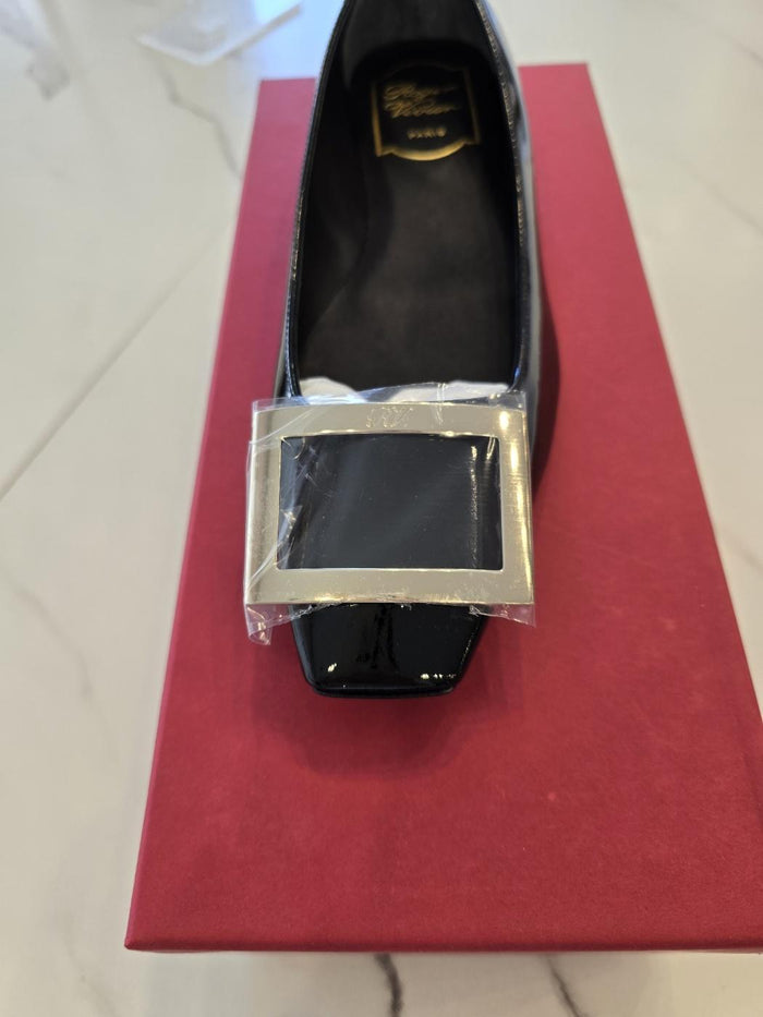 Roger Vivier Black Leather Trompette Flat Pumps RVW40415280D1P
