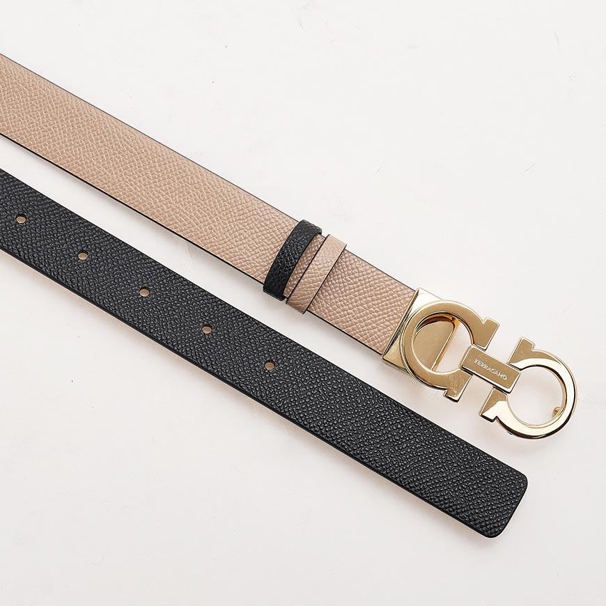 Ferragamo Women’s Reversible Gancini Belt Macadamia/Nero Leather