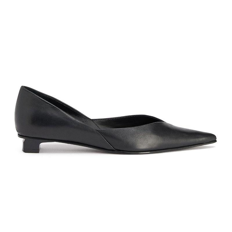 AMI Women’s Pointed Toe Flats Black Leather Shoes