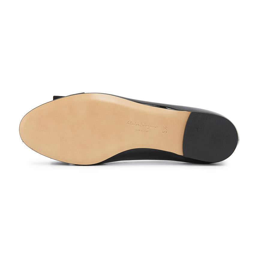 Ferragamo Vara Ballerina Women’s Flat Shoes Width C 01J070 0782036