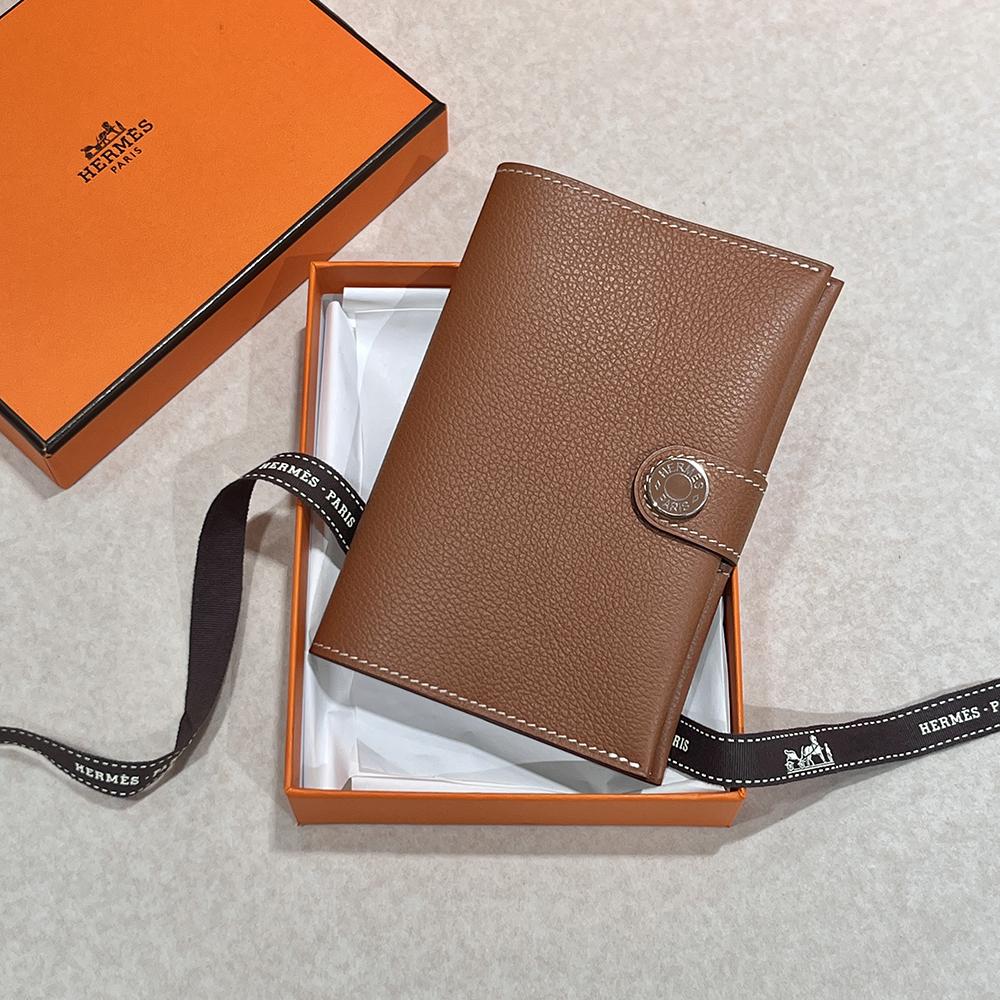 HERMES Epsom Calfskin Brown Passport Wallet Unisex Accessory