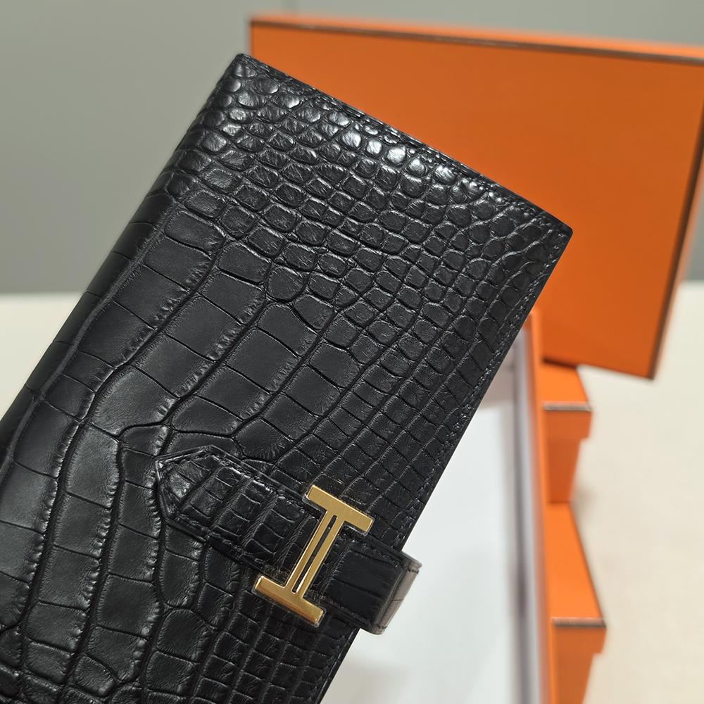 HERMES Black Shiny Alligator Long Wallet Gold Hardware Unisex