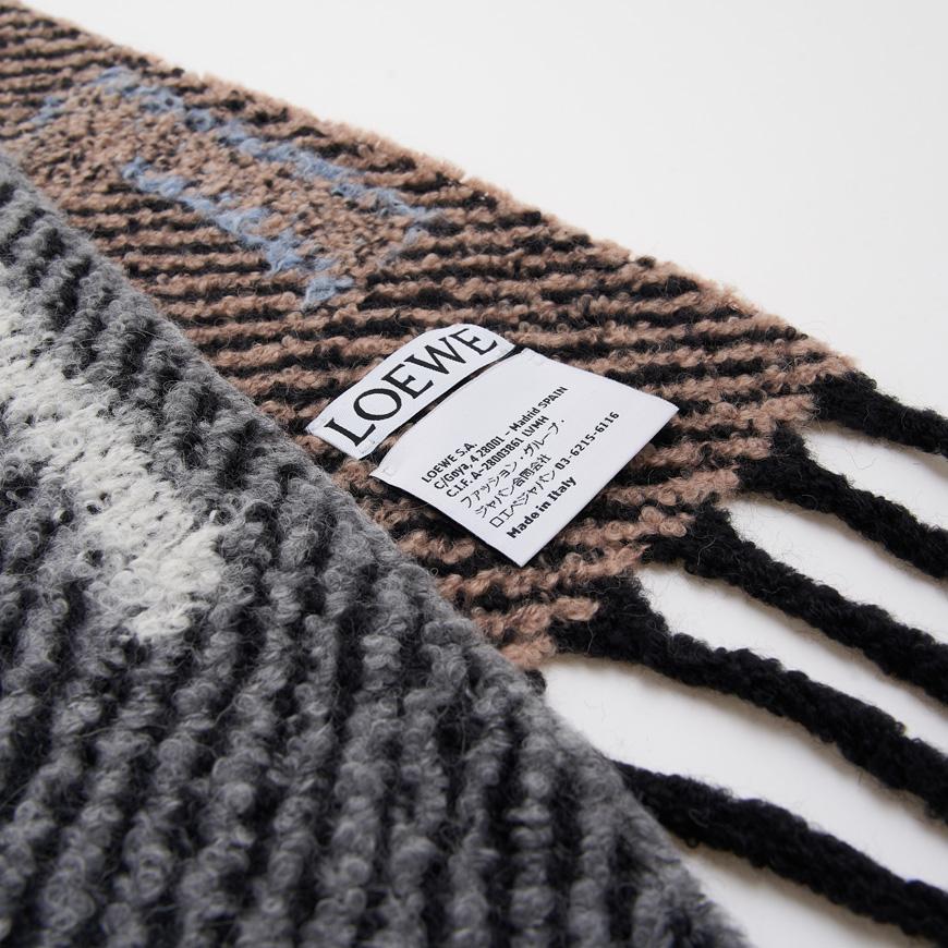 LOEWE Women’s Alpaca Wool Scarf Muffler Brown