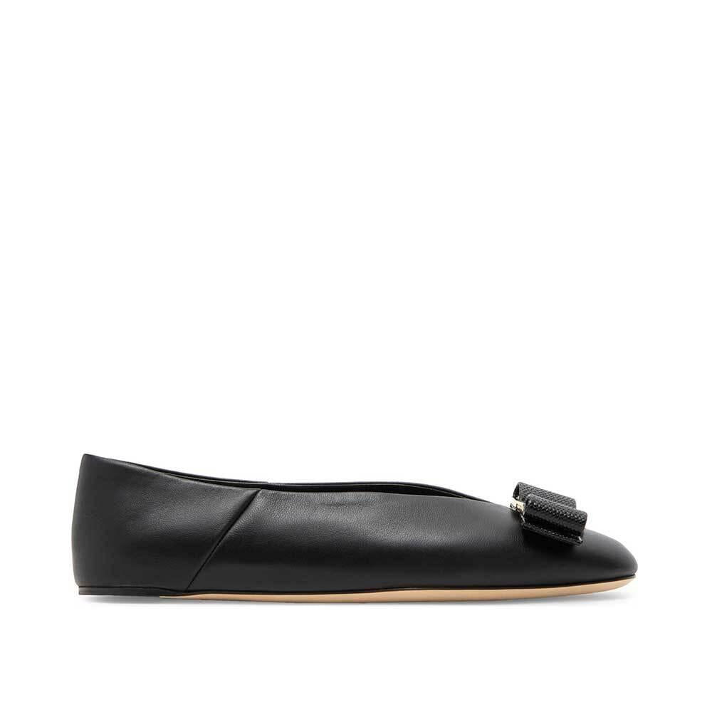 Ferragamo Vara Bow Flat Shoes for Women 01K221 782883