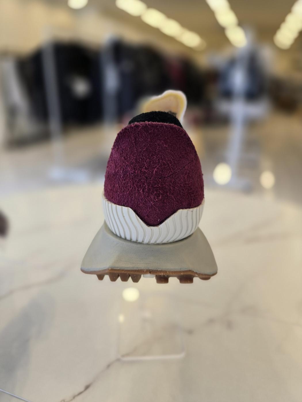 New Balance XC72 Burgundy Unisex Low-Top Sneakers